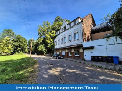 Großzügige Terrassenwohnung in grüner Lage