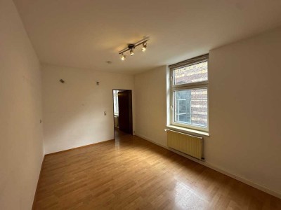 Gemütliche 27m² Altbauwohnung im 2. OG in Aachen Innenstadt