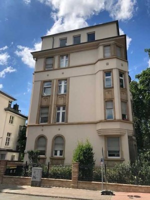 Charmante 2-Zimmer-Wohnung in Stilaltbau-Villa im Herzen des Nordends