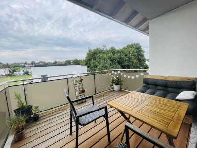 Helle 3-Zimmer Dachgeschosswohnung mit 2 Balkonen und 2 Tiefgaragenstellplätzen in Abensberg!