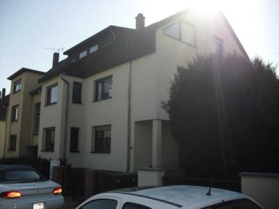 Freundliche 3 ZKB-Wohnung im Erdgeschoss eines ruhigen Mehrfamilienhauses in bester Lage!