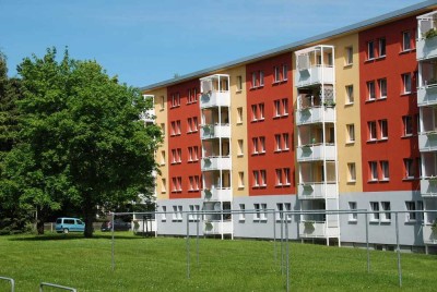 Im Grünen gelegene 4-Raum-Wohnung mit Balkon