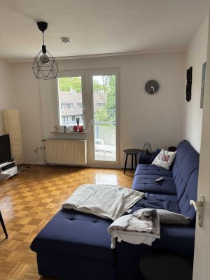 3,5 Raum, Südviertel, Nähe City/Hbf., Duschbad + Fenster, kleiner Balkon, Echtholzparkett