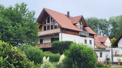 Rarität - Wohntraum für 2! Individuelle, ruhige DG Wohnung mit 2 Balkonen mit Blick in die Isarauen