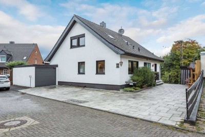 Charmantes Einfamilienhaus mit Ferienwohnung, großer Nutzfläche und Garten in Leichlingen
