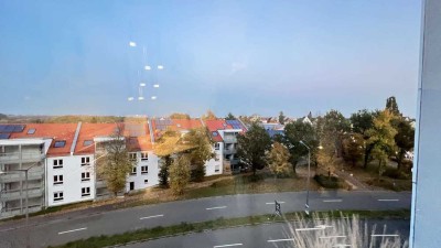 *FANTASTISCHER WEITBLICK über Zirndorf & Oberasbach, ideale RAUMAUFTEILUNG,  ca. 7 m - BALKON *