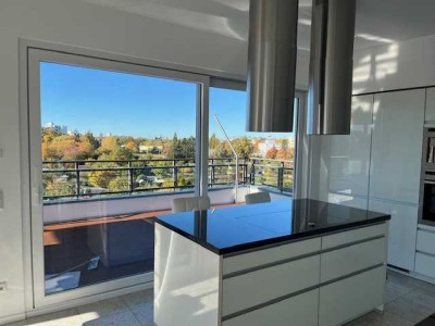 +PENTHOUSE-WOHNUNG MIT „280 GRAD“ TERRASSE und PANORAMABLICK und STELLPLATZ+PROVISIONSFREI+!