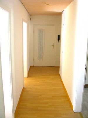 3 ZIMMER EIGENTUMSWOHNUNG MIT BALKON, TAGESLICHT-BADEZIMMER SOWIE KELLER UND DACHSPEICHER...