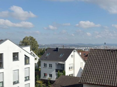 Exklusive Maisonette-Wohnung mit offenem Kamin, 2 Balkonen und Garage direkt am Waldrand