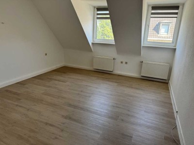 Gemütliche 2- Zimmer Dachgeschoss Wohnung im Zentrum von Jülich