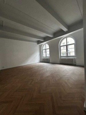 Geschmackvolle 2-Raum-Loft Wohnung mit gehobener Innenausstattung in Krefeld