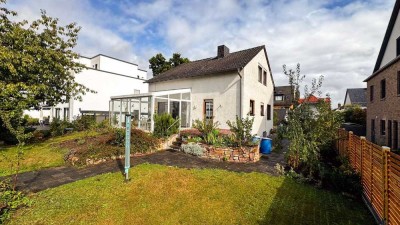 Gepflegtes Einfamilienhaus in toller Lage auf herrlichem Grundstück: Alles kann, nichts muss!