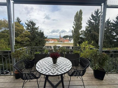 Traumhafte Penthousewohnung mit ruhigen Innenfhofgarten
