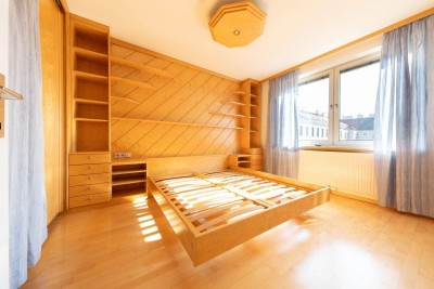 Lichtdurchflutete 2-Zimmer-Wohnung mit Potenzial in ruhiger Stadtlage