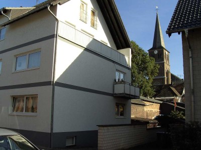 Helle renovierte 2-Zimmer Wohnung mit Balkon in Köln-Porz-Urbach