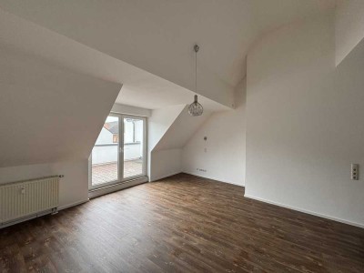 Stilvolle 2-Raum-DG-Wohnung mit Dachterrasse und EBK in Bergheim