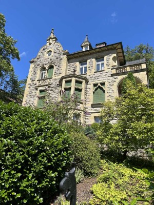 Herrschaftliche Villa im Stil der Neurenaissance in zentrumsnaher Lage von Bad Kissingen