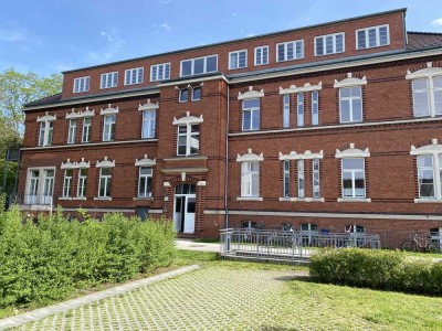 Großzügige Altbauwohnung in den Britzer Parkvillen in Neukölln - mittendrin und dennoch ruhig