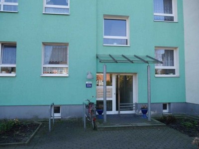 Die Gelegenheit: großzügig geschnitten und Top saniert: helle 2-Zimmer-Wohnung mit Wintergarten