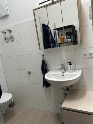 Helle, neuwertige 3-Zimmerwohnung im Dachgeschoß mit Balkon