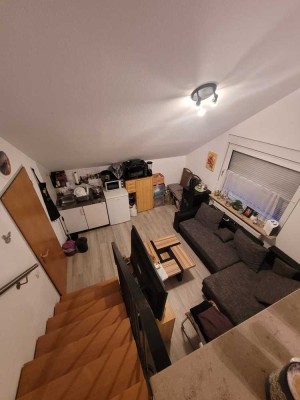 RESERVIERT Schöne Dachgeschoss Studio Wohnung