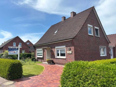 Solides Einfamilienhaus mit Carport und Werkstatt in Victorbur
