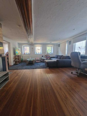 Großes Bauernhaus-ehemaliger Landgasthof mit vielen Möglichkeiten inkl. Doppelgarage & große Scheune