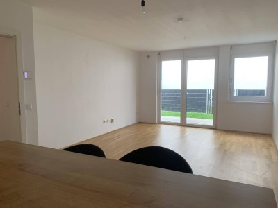 Sympathische Dreizimmerwohnung mit Terrasse am Kagraner Platz