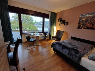 Möbliertes Apartment in der Altstadt mit Balkon und Rheinblick - Ab 1 Monat, Alles inbegriffen