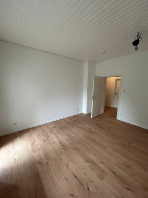 Gemütliche 2-ZKB-Erdgeschoss Wohnung in zentraler Lage von Duisburg