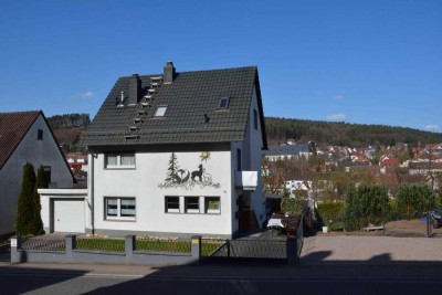 Anwesen mit Einfamilienhaus und Bungalow mit Einliegerappartment