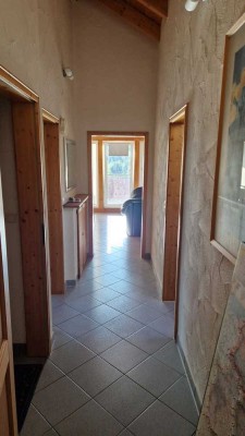 Freundliche 3-Zimmer-DG-Wohnung mit Balkon und EBK in Wächtersbach