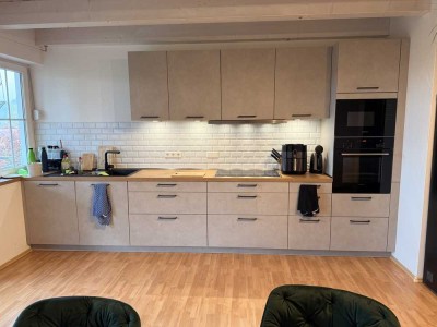 Charmante und frisch renovierte Dachgeschosswohnung