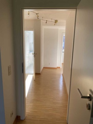 Charmante 2-Zimmer-Wohnung mit Balkon und Tiefgaragenstellplatz im Essener Südviertel