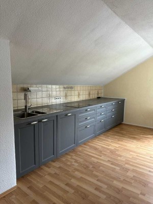 Gut geschnittene 3-Zimmer-Dachgeschosswohnung inkl. Küche in Eitorf