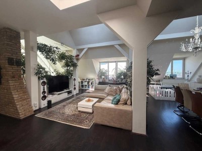 Exklusive Dachgeschosswohnung mit Aufdach-Terrasse und Panoramablick