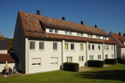 **WOHNUNG ZUM VERLIEBEN** renovierte 2-Zimmer Wohnung