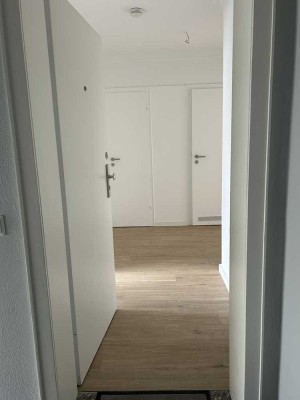 Essen-Freisenbruch: kernsanierte, ruhig gelegene 2,5-Raum-Wohnung mit neuer EBK