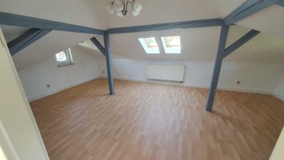 2-Zimmer-Dachgeschosswohnung ***1-Nettomonatsmiete frei***