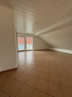 Charmante 3-Zimmer-Wohnung mit Fußbodenheizung, Balkon und Stellplatz in ruhiger Lage – Nähe Nidda