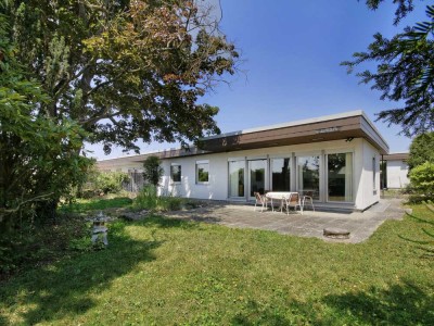 Bungalow-Traum mit großem Garten: Ihr privates Paradies im Grünen