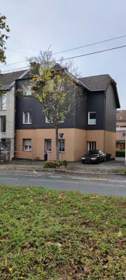 Recklinghausen-Hochlar! Dreifamilienhaus mit zwei Garagen in guter Lage