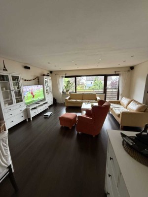 Charmante 4,5‑Zimmer‐Wohnung im 1. OG mit Garage, Balkon & Hundewiese – Ihr neues Zuhause in Ketsch!