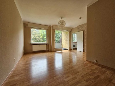 Abendsonne und freier Blick in Buckow - bezugsfrei, helle 1-Zimmer-Hochpaterre mit großem Balkon