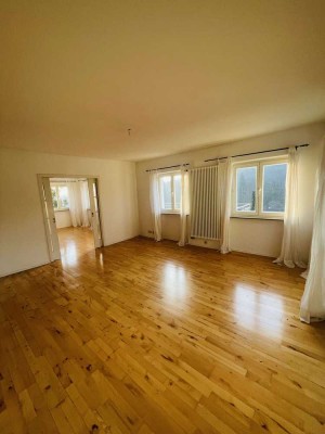 Sonnige, moderne 3Zi Stadtwhg. mit Balkon sucht Einzelmieter,  teilmöbliert möglich