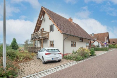 Wunderschönes Einfamilienhaus mit einer Einliegerwohnung in Peterzell