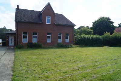 Jetzt zugreifen: Gepflegtes Einfamilienhaus samt Garten in Geestland-Drangstedt