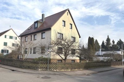 Tolles 2-Familienhaus mit Garage auf einem großen Grundstück