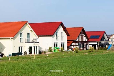 Einfamilienhaus mit Einliegerwohnung im gehobenen Standard
