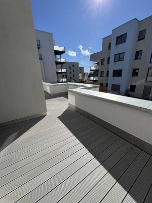 Toller Dachbalkon in West-Ausrichtung, separater Küchenbereich sowie Abstellkammer.